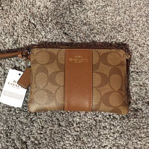 Coach wristlet NWT❕